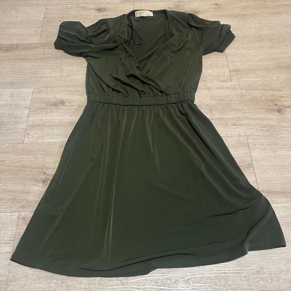 Michael Kors‎ Olive Green Surplice Dress Elastic Waist Short Sleeve XS Womens